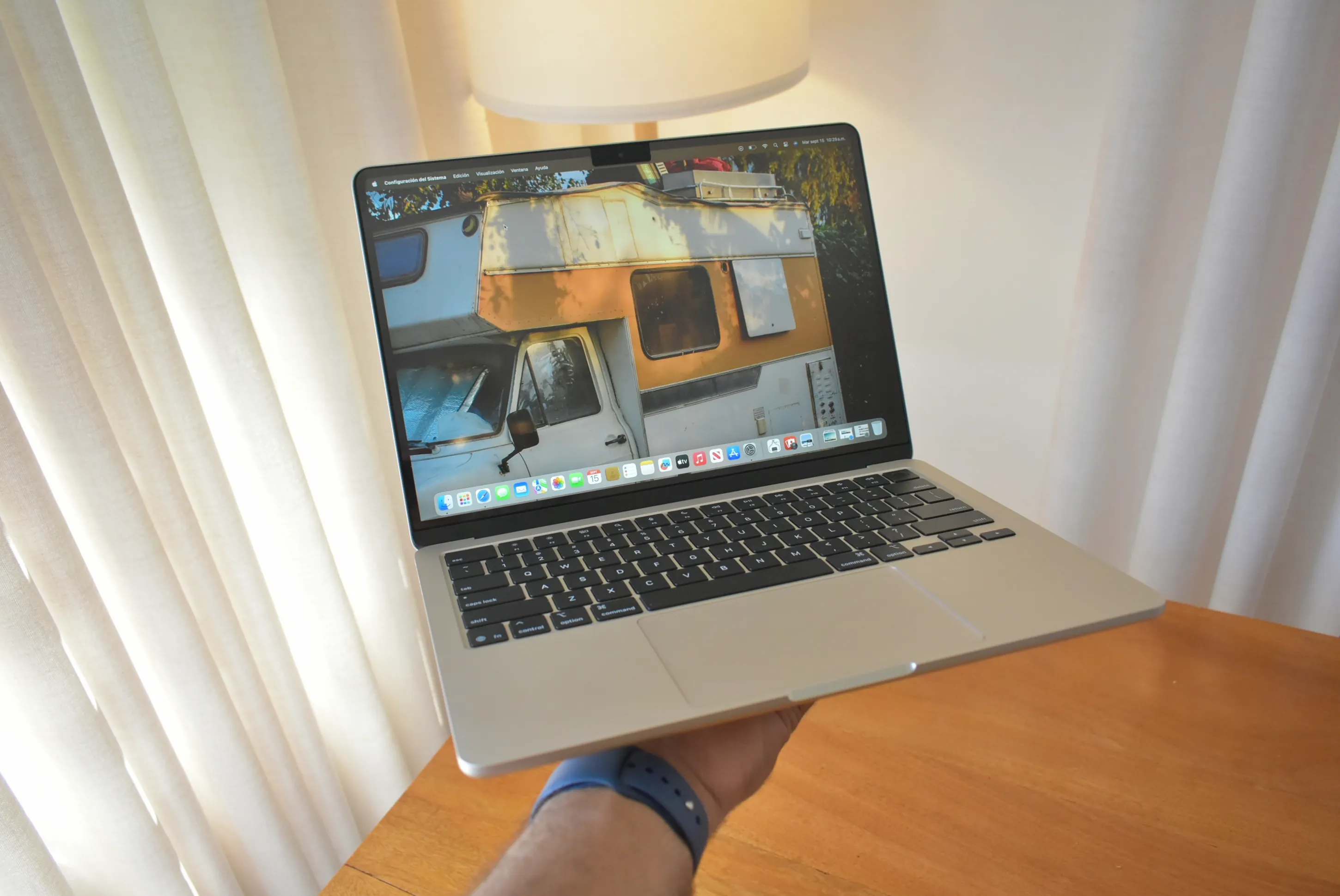 MacBook Air M4 (2025) Starlight