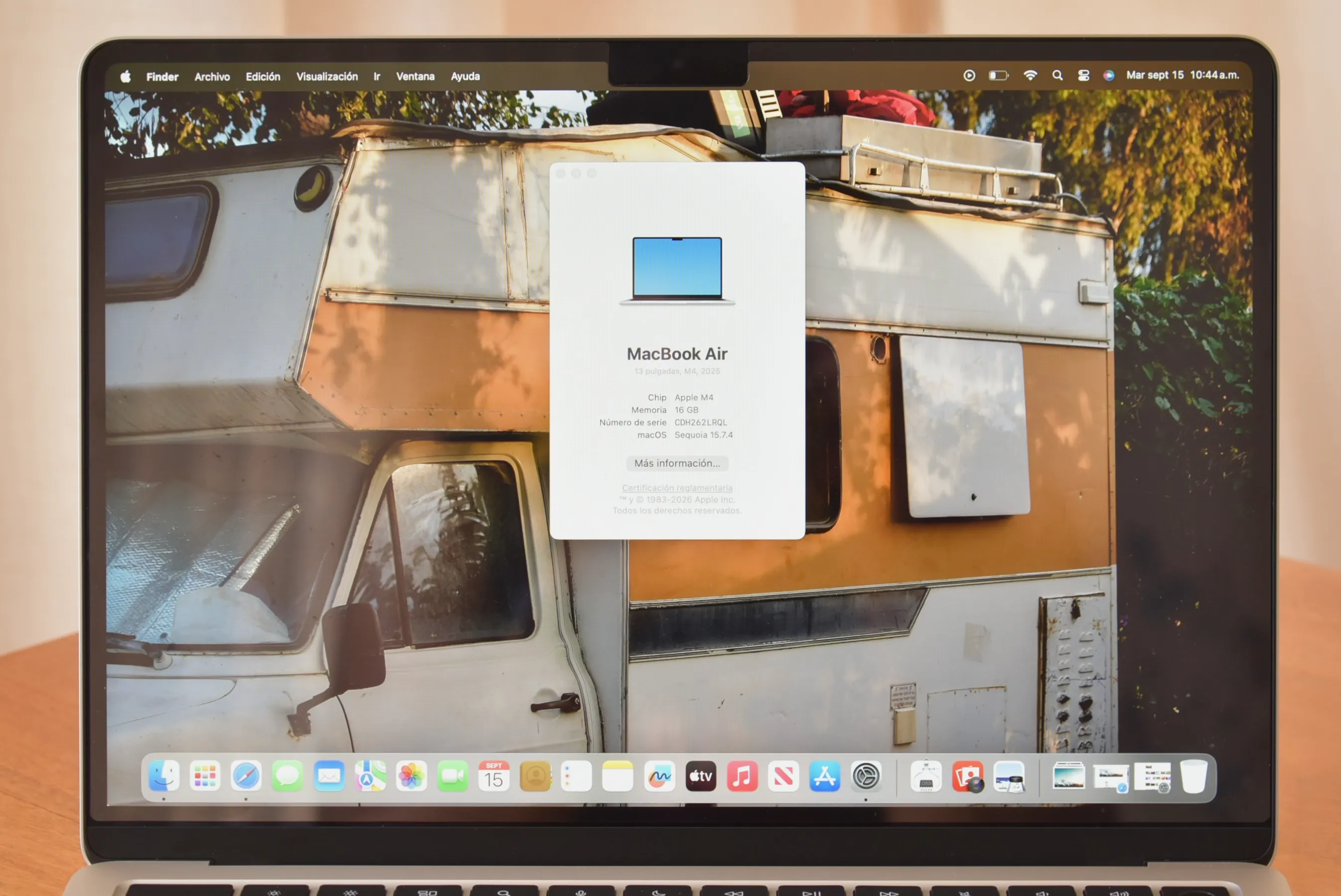 MacBook Air M4 (2025) Starlight 3