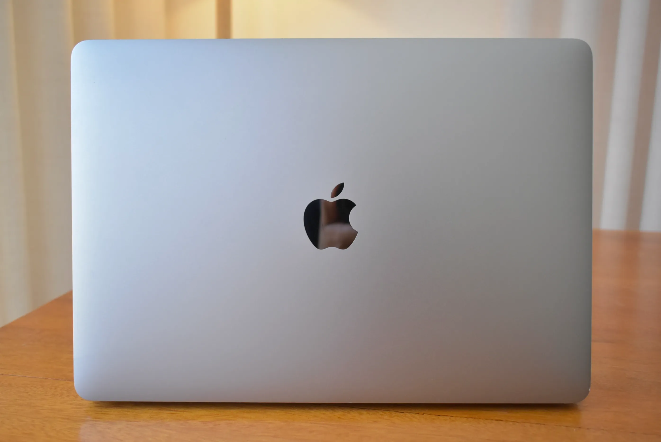 MacBook Pro M2 (2022) Space Gray 2